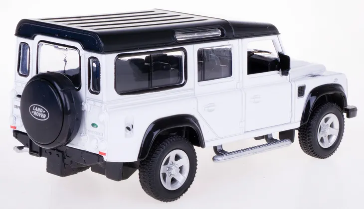 land-rover-defender-110-white-kod-producenta-k-990