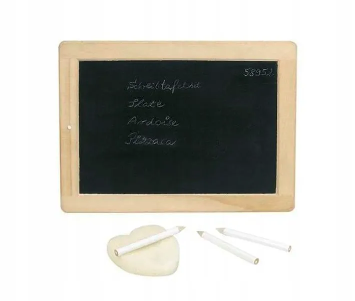mala-tablica-z-kredkami-i-gabka-rodzaj-tablica-kredowa