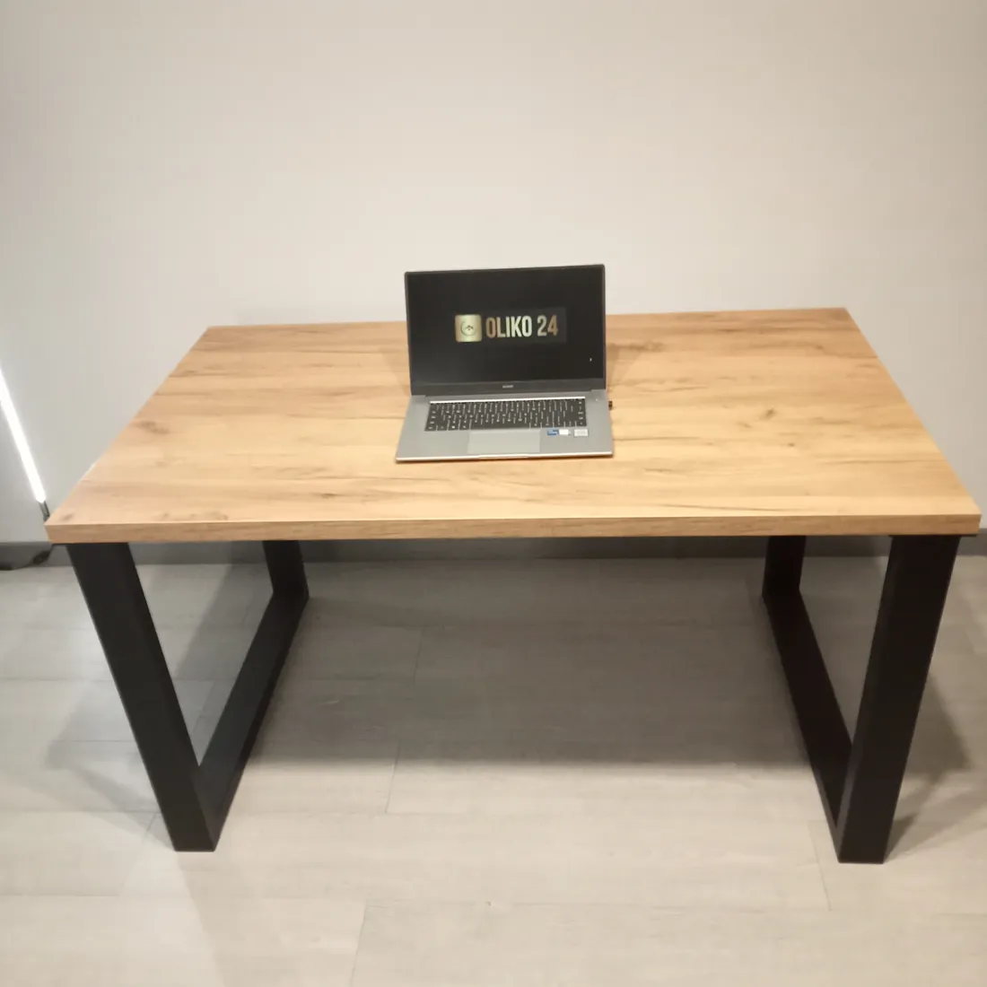 biurko-loftowe-w-stylu-industrialnym