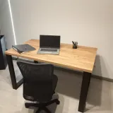 biurko-loftowe-w-stylu-industrialnym-ksztalt-blatu-prostokatny