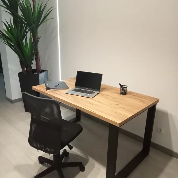 biurko-loftowe-w-stylu-industrialnym-szerokosc-mebla-138-cm