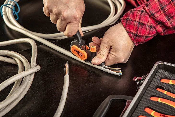 neo-01-400-sciagacz-izolacji-stan-nowy-model-01-400