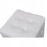 taborety-w-ksztalcie-kostek-biale-kolekcja-inne