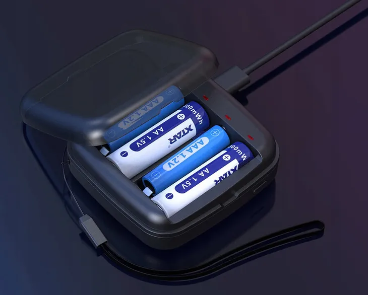 ladowarka-xtar-et4s-4-aa-aaa-waga-z-opakowaniem-0-055-kg