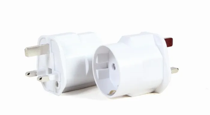 gembird-adapter-ac-uk-do-eu-schuko-13a-stan-nowy