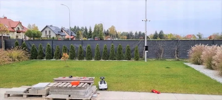 siatka-cieniujaca-15x25m-maskujaca-90percent-oslona-mata-na-ogrodzenie-plot-uv