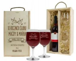 prezent-na-rocznice-slubu-skrzynka-pudelko-na-wino-dwa-kieliszki-grawer