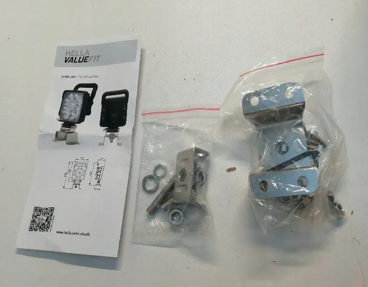 hella-reflektor-roboczy-1ga357-103-082-typ-samochodu-samochody-osobowe