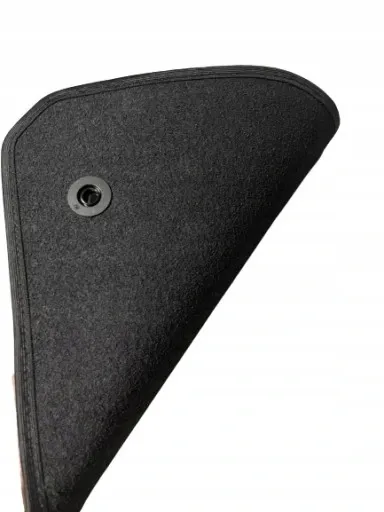 dywaniki-welurowe-przednie-liczba-elementow-komplety