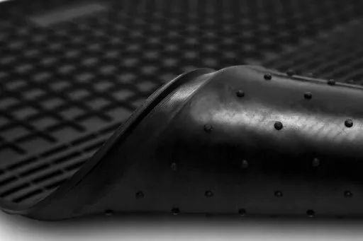 bmw-3-e36-e46-e90-e91-dywaniki-gumowe-stopery-waga-z-opakowaniem-6-kg