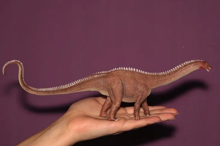 dinozaur-brontosaurus-plec-chlopcy-dziewczynki