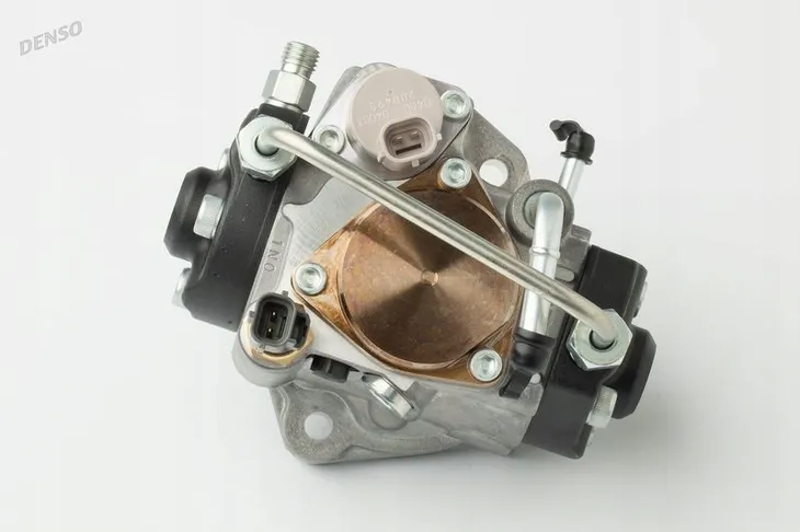 pompa-wtryskowa-mazda-denso-producent-czesci-denso