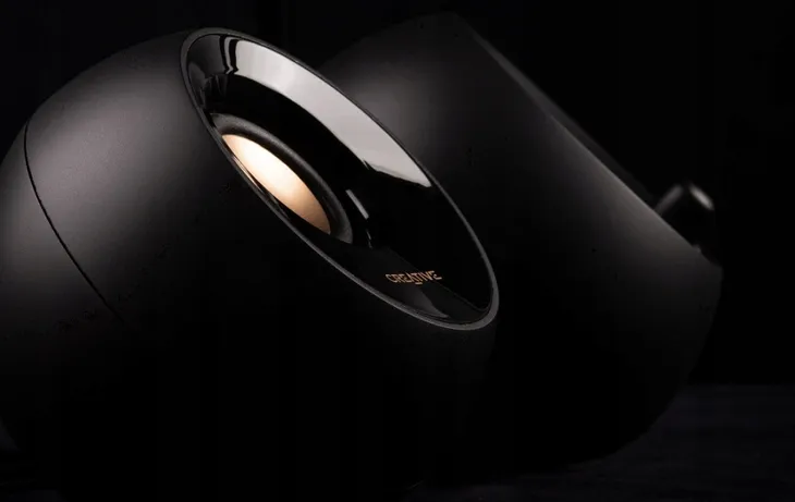 glosniki-creative-pebble-plus-2-1-czarne-moc-glosnikow-rms-8-w