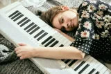 casio-ct-s1-we-keyboard-minimalny-wiek-dziecka-3