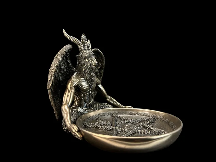 figurka-rzezba-statuetka-baphomet-markowa-i-oryginalna-veronese-wu78007a1-wysokosc-produktu-14-5-cm