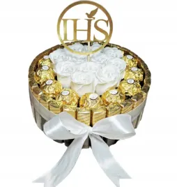 prezent-na-komunie-dla-dziewczynki-pamiatka-od-chrzestnej-chrzestnego