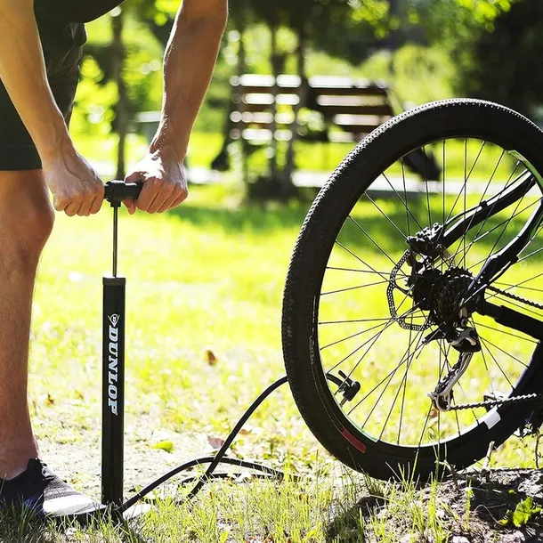 pompka-podlogowa-rowerowa-samochodowa-dunlop-jakosc-wysokosc-64-cm
