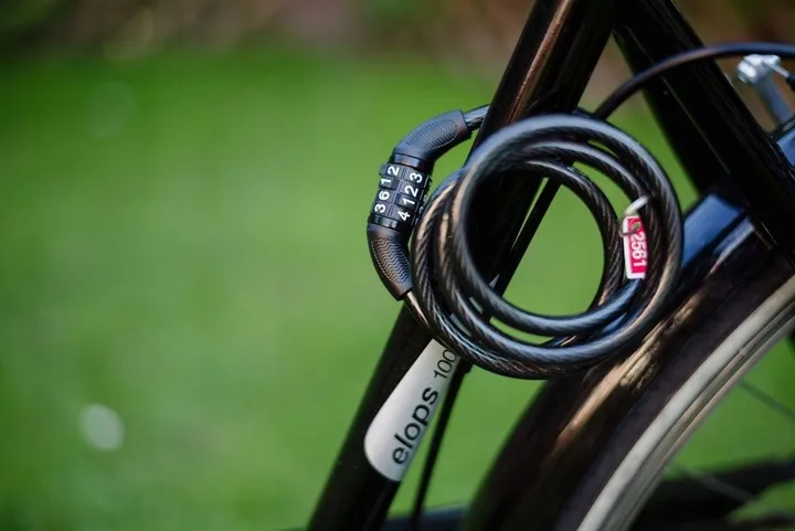 zapiecie-kodowe-spirala-blokada-kellys-code-100cm