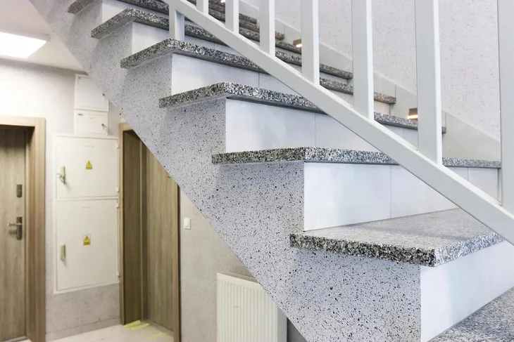 dewax-multilan-farba-imitujaca-granit-039-1kg-gama-kolorystyczna-odcienie-szarosci-i-srebra