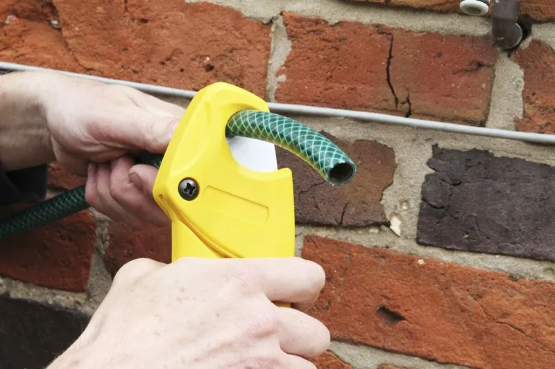 nozyce-do-rur-pcv-0-70-450-stanley