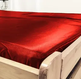 przescieradlo-satyna-jedwabna-bez-gumki-140x200-ognista-czerwien
