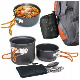 naczynia-turystyczne-zestaw-garnkow-sztuccow-kempingowych-do-gotowania