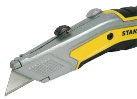 stanley-noz-na-ostrze-trapezowe-exo-fmht0-10288