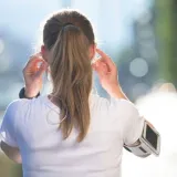 sluchawki-bluetooth-altea-bialy-regulacja-glosnosci-brak-informacji