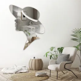 kapeluszowa-musa-lustro-akrylowe-kobieta-w-kapeluszu