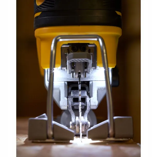 stanley-wyrzynarka-v20-sfmcs650b-bl-napiecie-zasilania-18-v