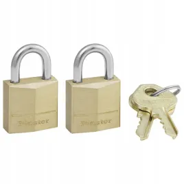 dwie-klodki-na-jeden-klucz-masterlock-130eurt-do-szafki-zewnatrz-komplet
