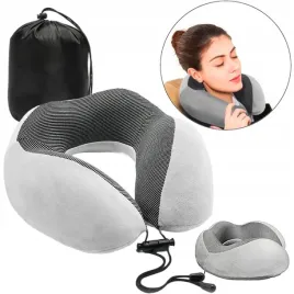 poduszka-podrozna-rogal-na-szyje-zaglowek-do-samolotu-auta-p-memo-wygodna