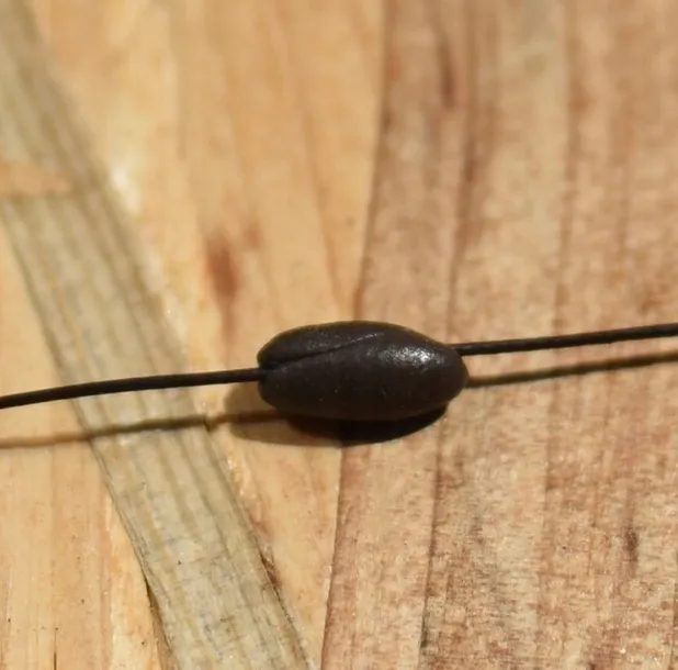 undercarp-pasta-wolframowa-dociazajaca-brazowa-rodzaj-ciezarek-plaski-przelotowy