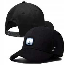 czarna-czapka-z-daszkiem-z-latarka-usb-poczworne-mocne-diody-led-webski