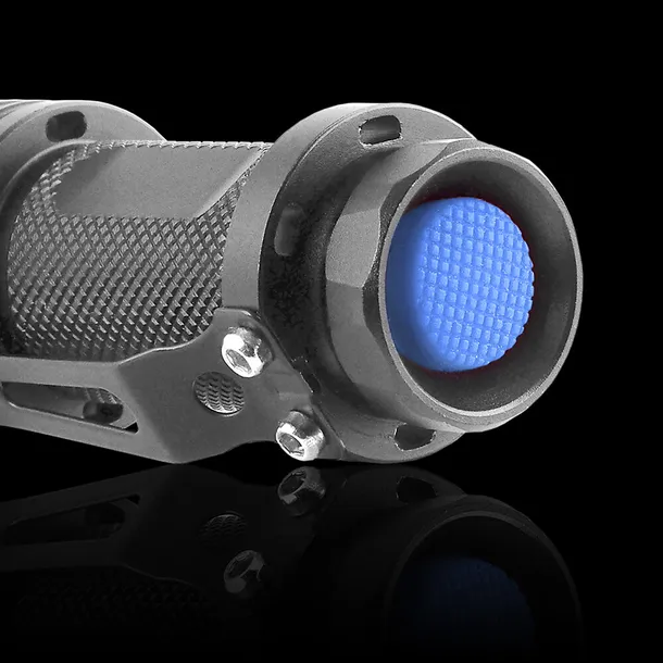 latarka-diodowa-everactive-fl-180-cree-xp-e2-klasa-wodoszczelnosci-ipx-4