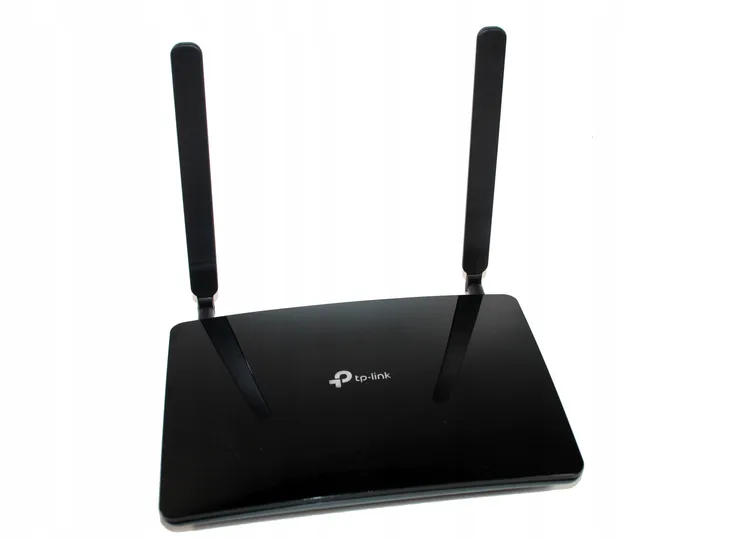 router-tp-link-mr600-liczba-portow-lan-rj-45-4
