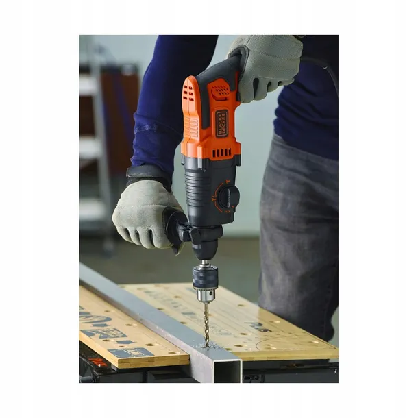 black-decker-mlotowiertarka-650w-kufer-zasilanie-sieciowe