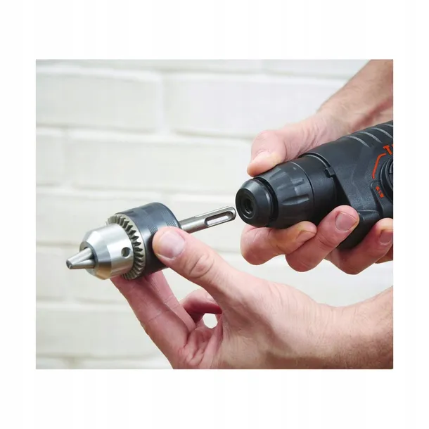 black-decker-mlotowiertarka-650w-kufer-maksymalna-moc-650-w
