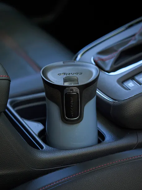 kubek-termiczny-contigo-west-loop-mini-300ml-lakeside-cechy-dodatkowe-blokada-pokrywy-korek-automatyczny-podwojne-scianki