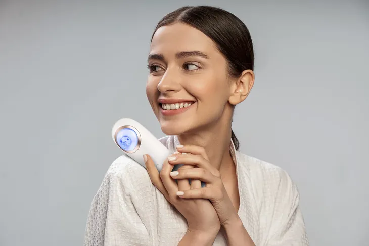 hydrabrazja-mobilna-hydraclean-10w-marka-beauty-limited-zasilanie-akumulatorowe