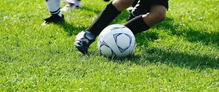 trawa-barenbrug-solide-na-place-zabaw-30kg-odporna-na-deptanie-maksymalny-obszar-pokrycia-1500-m