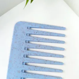 grzebien-do-wlosow-biodegradowalny-yeye-niebieski