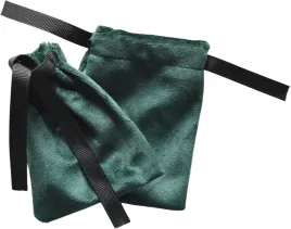 aksamitny-woreczek-prezentowy-na-bizuterie-butelkowa-zielen