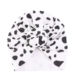 turban-czapka-dziecieca-wiosna-lato-biala-czarne-kropki-sisi-4