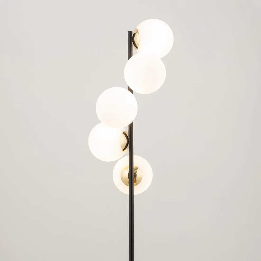 sigma-piano-podlogowa-lampa-podlogowa-stan-nowy