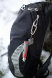 noz-turystyczny-opinel-cechy-dodatkowe-antyposlizgowa-rekojesc