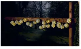 lampki-ogrodowe-girlanda-swietlna-cotton-balls