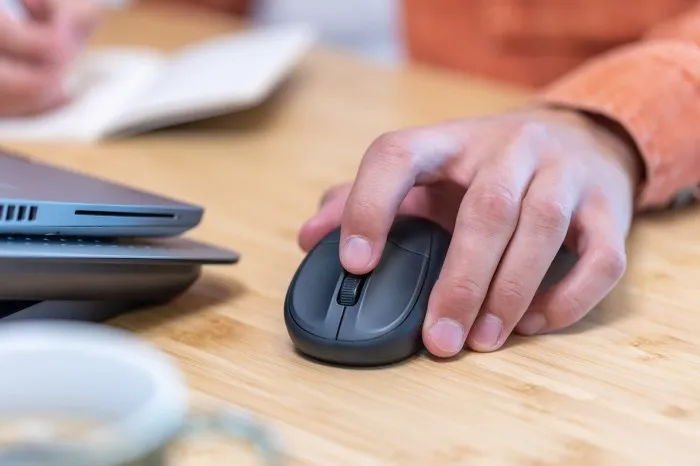 mysz-trust-primo-wireless-mouse-matt-dark-blue-interfejs-brak-informacji