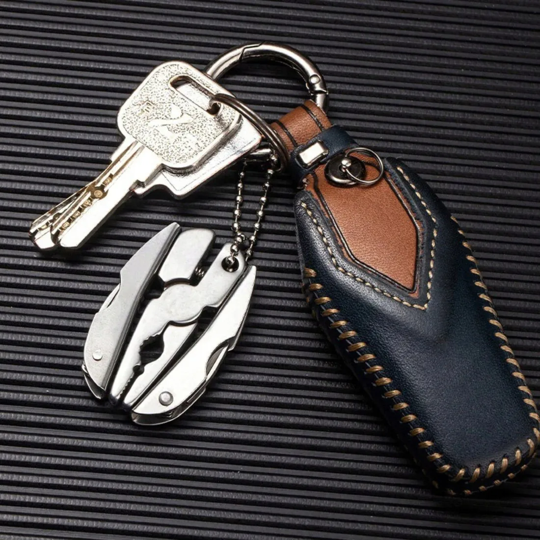 mini-multitool-brelok-kombinerki-noz-kieszonkowy-5w1