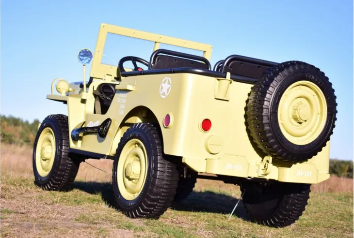 samochod-jeep-zielony-marka-jeep-wiek-dziecka-3-lata